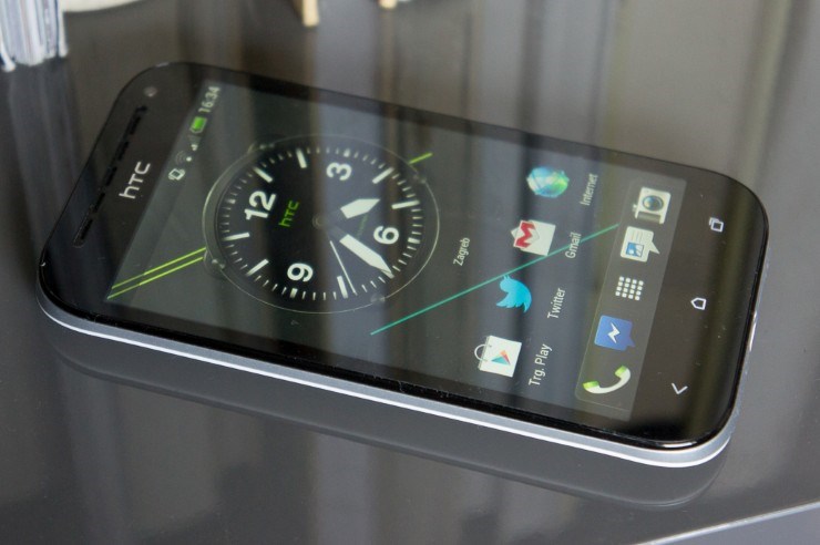 HTC One SV (5).jpg